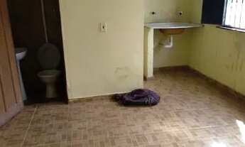 Imagem 2: Vende se uma vila no Braga mendes com 4 kitinet