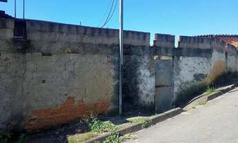 Imagem 2: Vendo terreno com duas casas