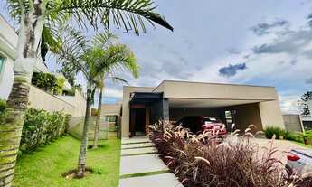 Imagem 1: Casa MOBILIADA em Alphaville, Residencial das Flores, 227 m, 4 quartos, piscina