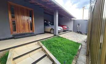 Imagem 2: Casa grande com 03 quartos e 03 salas