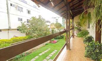 Imagem 3: Casa grande possui 600 m² com 5 quartos em São Pedro - Juiz de Fora - MG