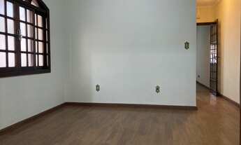 Imagem 2: Sobrado com 04 dor, área construída de 150m2, localização excelente, com ótimo preço.Tauba