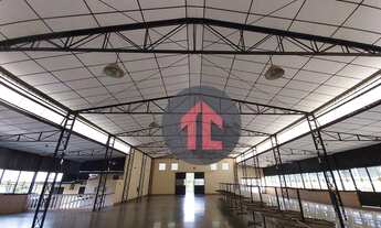 Imagem 4: Chácara para eventos com salão para 500 pessoas sentadas e casa principal com 4 dormitório