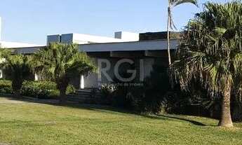 Imagem 2: Casa para Venda - 653m², 5 dormitórios, sendo 3 suites, 8 vagas - Centro