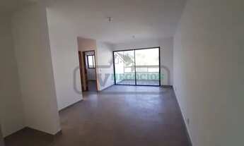 Imagem 4: )(- Excelente apartamento de frente com 2 quartos e varanda gourmet em Jardim dos Alfinei