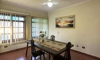 Imagem 6: Sobrado para aluguel tem 300 metros quadrados com 4 quartos