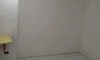 Imagem 2: Alugo um cômodo com cozinha americana e banheiro no conj hab A.E.carvalhos