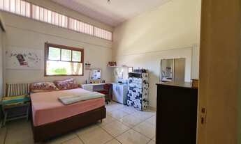 Imagem 5: Excelente casa de esquina de 5 dormitórios , 4 banheiros, garagem fechada para 2 carros