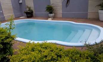 Imagem 3: Casa para venda possui 389 metros quadrados com 4 quartos