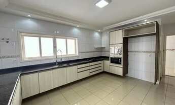 Imagem 6: Mansão no condomínio vila inglesa