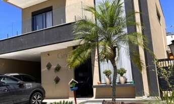 Imagem 2: Casa de condomínio para venda tem 219 metros quadrados com 3 quartos