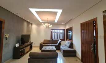 Imagem 3: Casa grande com 03 quartos e 03 salas