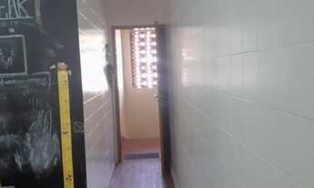 Imagem 4: Linda casa à venda, bem localizada, em Niterói/Engenhoca. Ônibus na porta