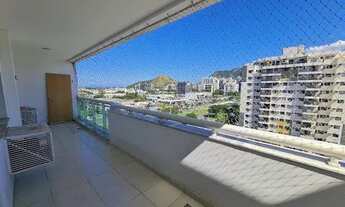 Imagem 4: ALUGO Cobertura de 2 quartos, com churrasqueira e piscina, 2 vagas, vista livre, Av. das A