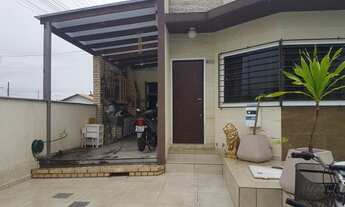 Imagem: Casa com piscina para aluguel com 100 metros