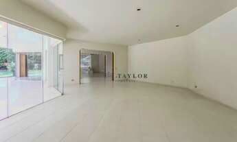 Imagem 11: Casa assobradada ao lado do Parque Alfredo Volpi e Jockey Club