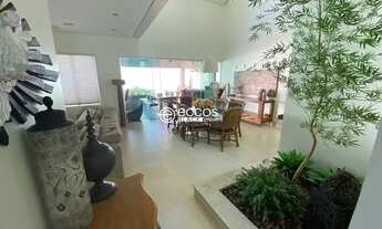 Imagem: Excelente casa com 4 suítes para locação