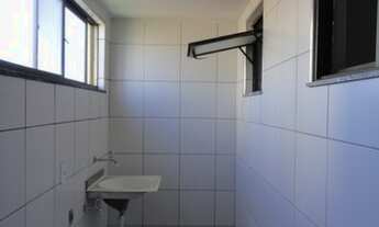 Imagem 5: Excelente localização, com 03 quartos (Sendo 01 suíte,02 com armários), sala, wc social, c