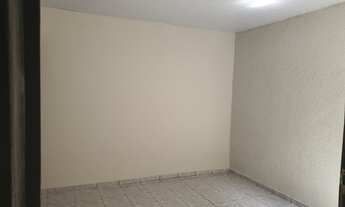 Imagem 2: Qd 405 Agio casa: 95.000,00 Casa 02 Qtos sozinha no lote. desocupada. Aceita carro