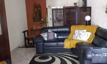 Imagem: Casa 250m² em rua tranquila e pequena