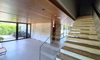 Imagem 5: Casa de condomínio sobrado para aluguel tem 600 metros quadrados com 4 quartos