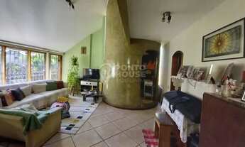 Imagem 4: Sobrado à venda com 3 dormitórios, 3 suítes e 5 vagas