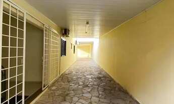 Imagem 1: Casa para aluguel e venda tem 352 metros quadrados com 4 quartos em Vila Mendonça - Araçat