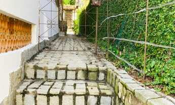 Imagem 6: Casa térrea com piscina em condomínio fechado na Estrada do Coco!