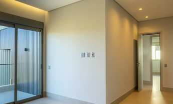 Imagem 6: Casa de condomínio a venda possui 292 metros quadrados com 4 quartos