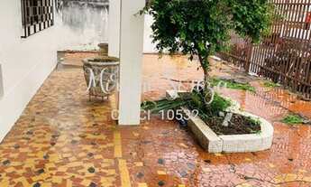 Imagem: Alugo casa com ótima localização no centro