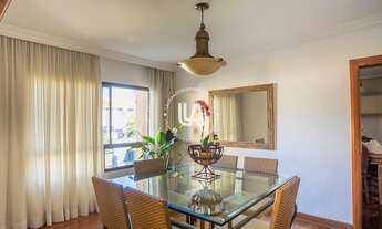 Imagem 2: Clássico é eterno!! Imponente e super bem localizado, esse prédio oferece tudo de bom que