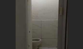 Imagem 3: Alugo um cômodo com cozinha americana e banheiro no conj hab A.E.carvalhos