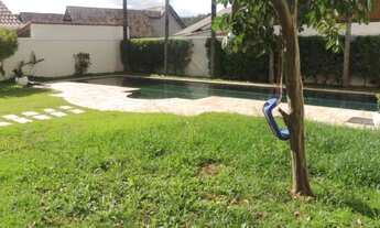 Imagem 2: Casa de condomínio para aluguel tem 400 metros quadrados com 5 quartos