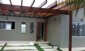 Imagem 1: Casa com 3 quartos sendo 1 suíte, em condomínio fechado