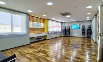 Imagem 7: Sala comercial com sacada, 2 banheiros com ventilação natural, 1 vaga de garagem, no contr