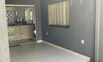 Imagem 2: Casa à venda, com ponto comercial na frente