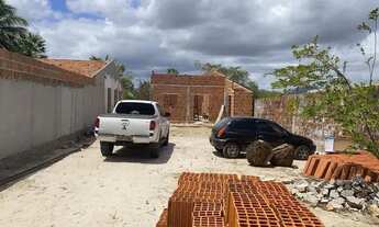 Imagem: Terreno com casa a terminar em itaitinga