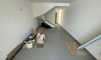 Imagem 5: Oportunidade! Casa Geminada Independente com 2 Quartos, Suítes, e 2 Vagas no Bairro Xangri