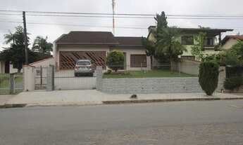 Imagem: Casa com 01 suíte 02 dormitórios para