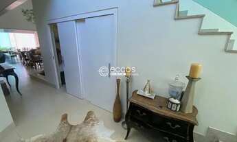 Imagem 4: Excelente casa com 4 suítes para locação no Bairro Jardim das Palmeiras