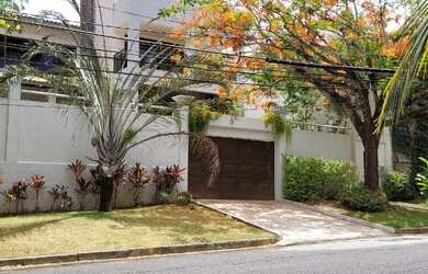 Imagem 3: Sobrado para venda tem 398 metros quadrados com 3 quartos em Itaigara - Salvador - BA