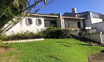 Imagem 2: Casa para venda com 331 metros quadrados com 4 quartos em Cristal - Porto Alegre - RS