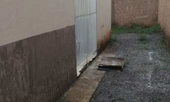 Imagem 2: ALUGO LINDA CASA RECEM REFORMADA