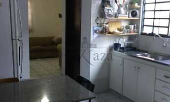 Imagem 3: Casa Assobradada - Bosque dos Eucaliptos - 4 Dormitórios - 134,38m²