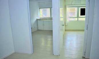 Imagem 2: ÓTIMA SALA COMERCIAL COM 42M² NO CENTRO DE FLORIANOPOLIS