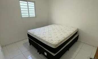 Imagem 6: Casa espaçosa, com 3 quartos, nascente e solta dos 2 lados