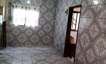 Imagem 6: Vende se duas casas!!! Uma na frente e outras nos fundos!