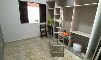 Imagem 5: G_ Vendo casa urgente, dispenso curiosos