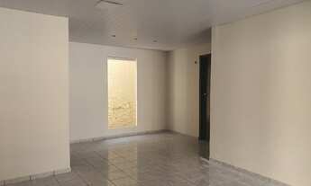 Imagem 3: Qd 405 Agio casa: 95.000,00 Casa 02 Qtos sozinha no lote. desocupada. Aceita carro