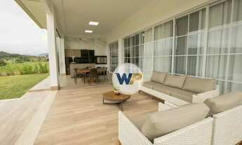 Imagem 4: Casa com 5 Suítes em Condomínio Fechado em Camboriú/SC